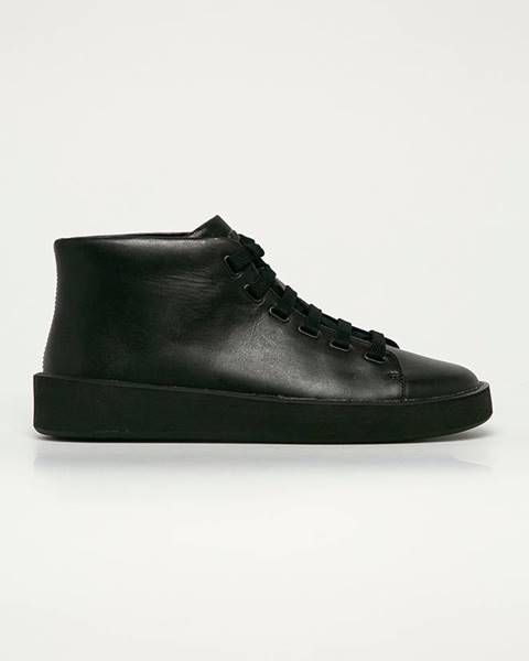 Černé boty Camper