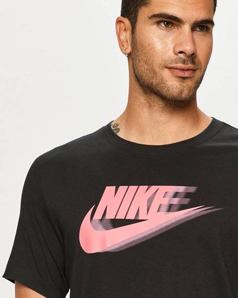 Černé tričko Nike Sportswear