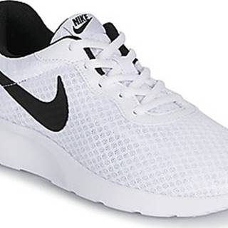 Nike Tenisky TANJUN W Bílá
