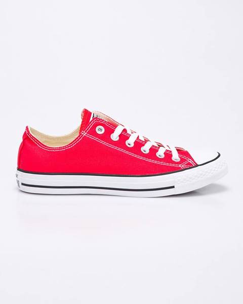 Červené boty converse