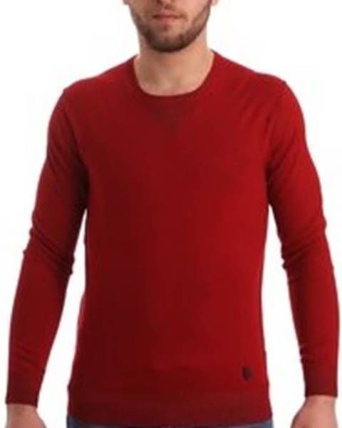 Červený svetr GAUDÌ