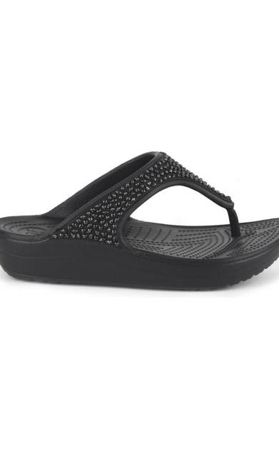 Černé pantofle crocs