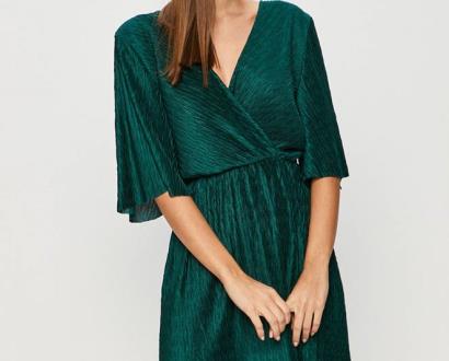 Zelené šaty vila
