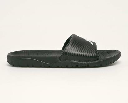 Černé boty Jordan