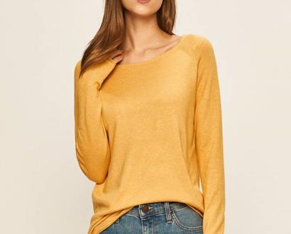 Žlutý svetr only