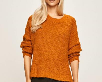 Oranžový svetr jacqueline de yong