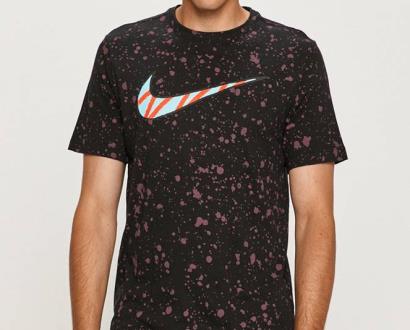 Černé tričko Nike Sportswear